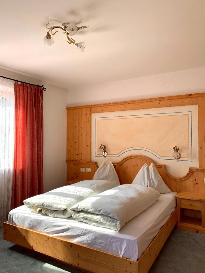 Bed and Breakfast Garni Rika Parcines Esterno foto